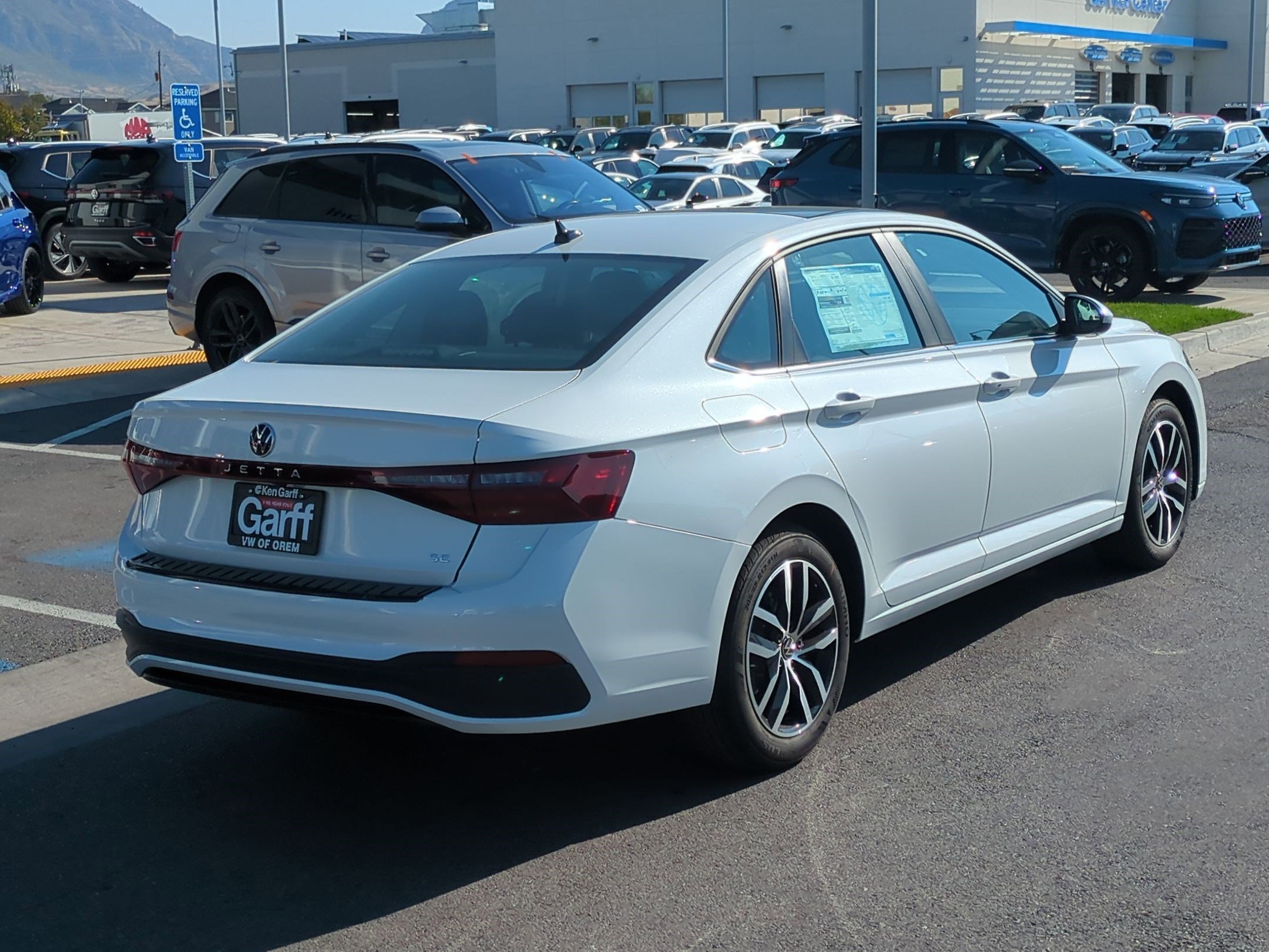 2025 Volkswagen Jetta SE photo 3