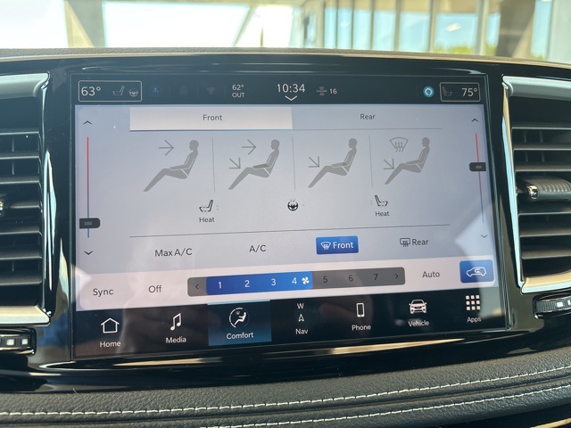 2025 Chrysler Pacifica photo 11