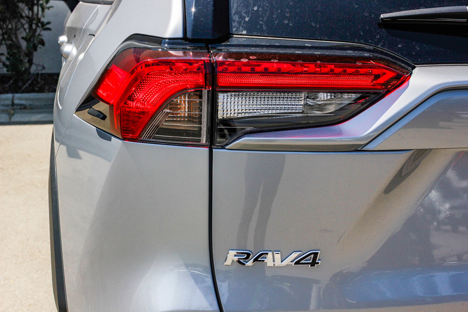 2025 Toyota RAV4 Hybrid LE photo 9
