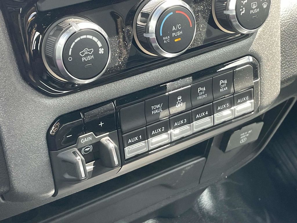 2026 Ram 2500 Tradesman photo 39