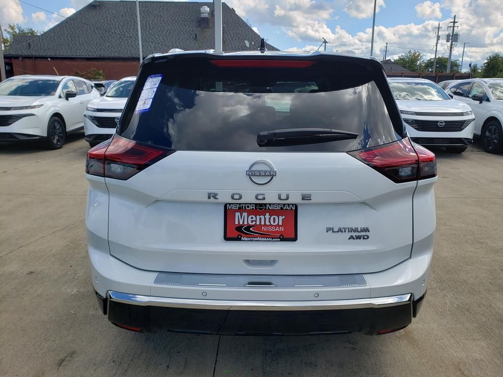 2026 Nissan Rogue Platinum photo 4