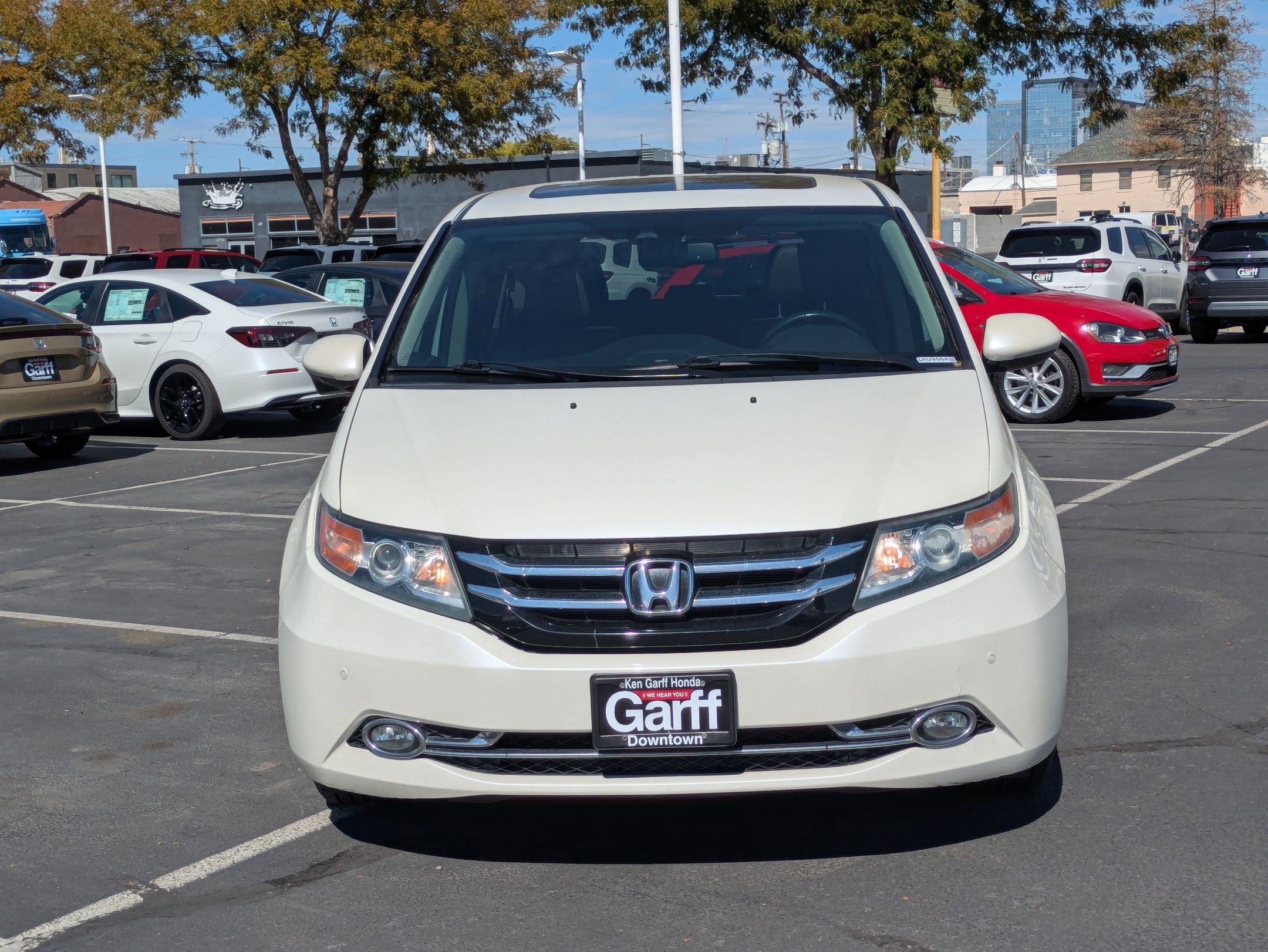 2016 Honda Odyssey Touring photo 7