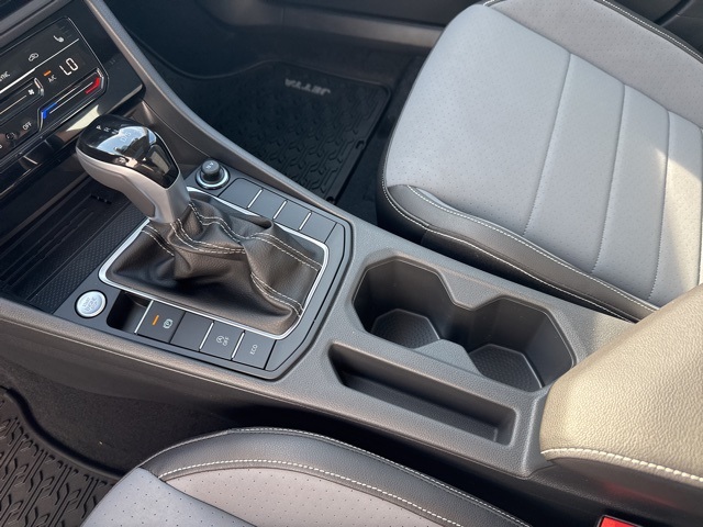2025 Volkswagen Jetta 1.5T SE photo 18