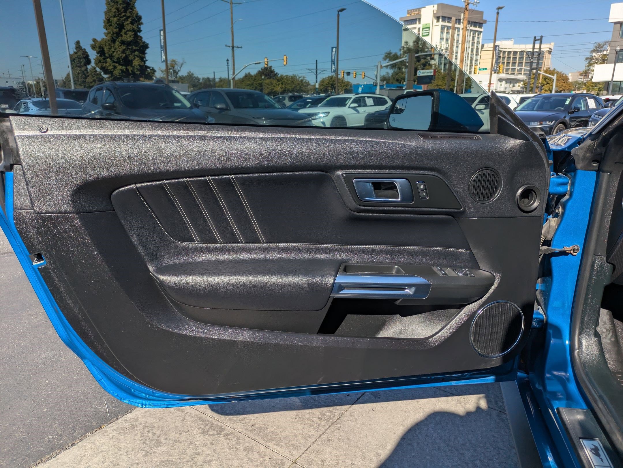 2020 Ford Mustang GT Premium photo 11
