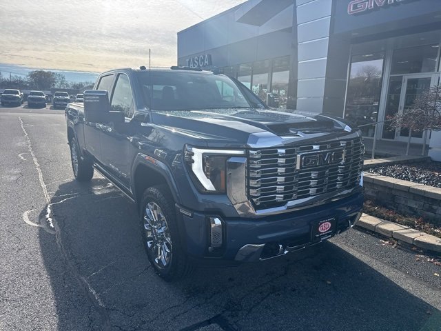 2026 GMC Sierra 2500HD Denali's photo