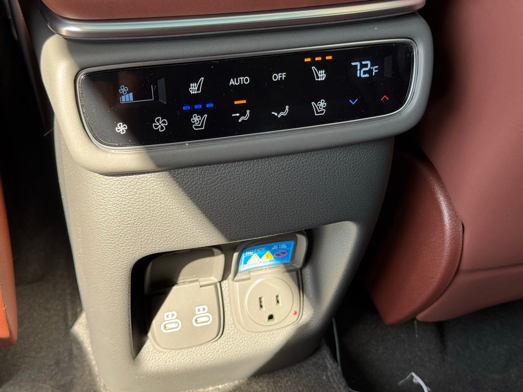 2025 Genesis GV80 3.5T Prestige photo 23