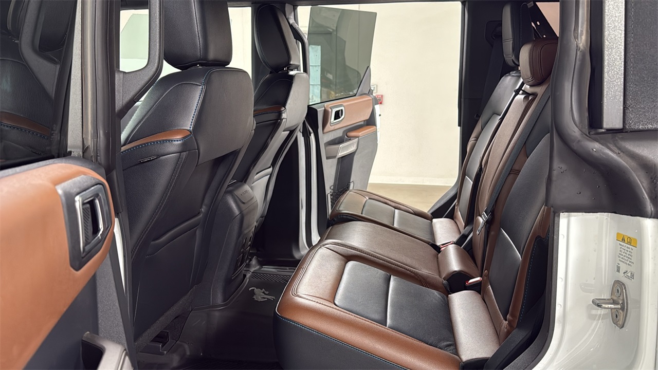 2022 Ford Bronco Outer Banks photo 15