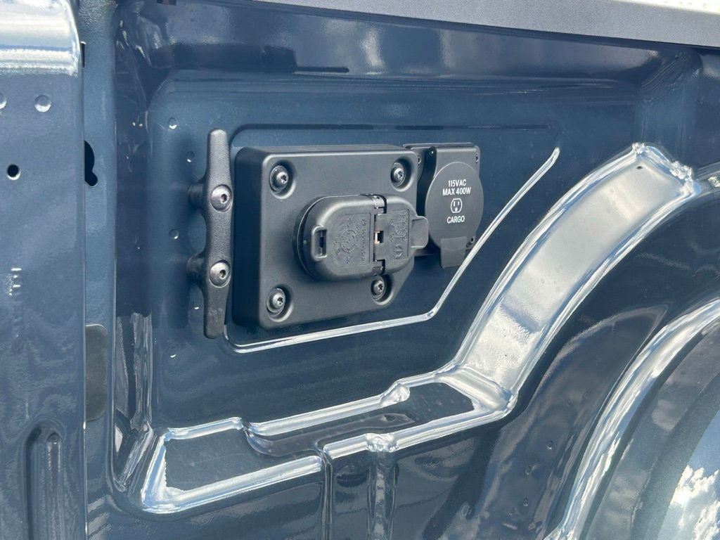 2025 Ram 3500 Laramie photo 40