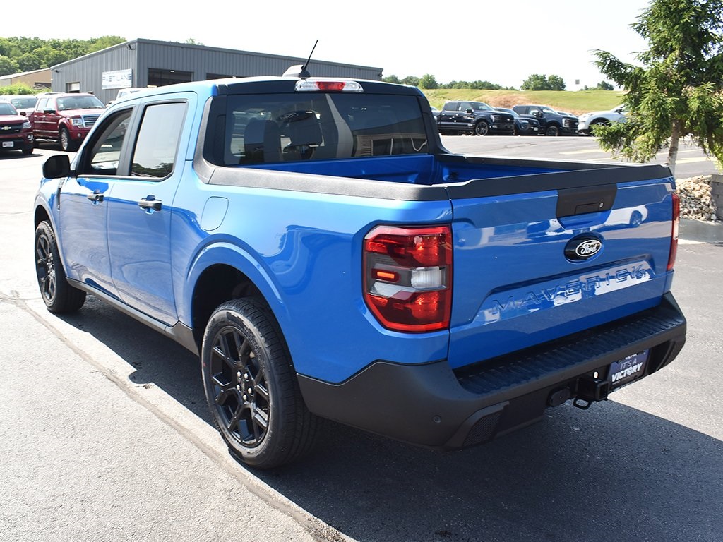 2025 Ford Maverick XLT photo 2