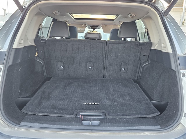 2021 Nissan Rogue SV photo 12