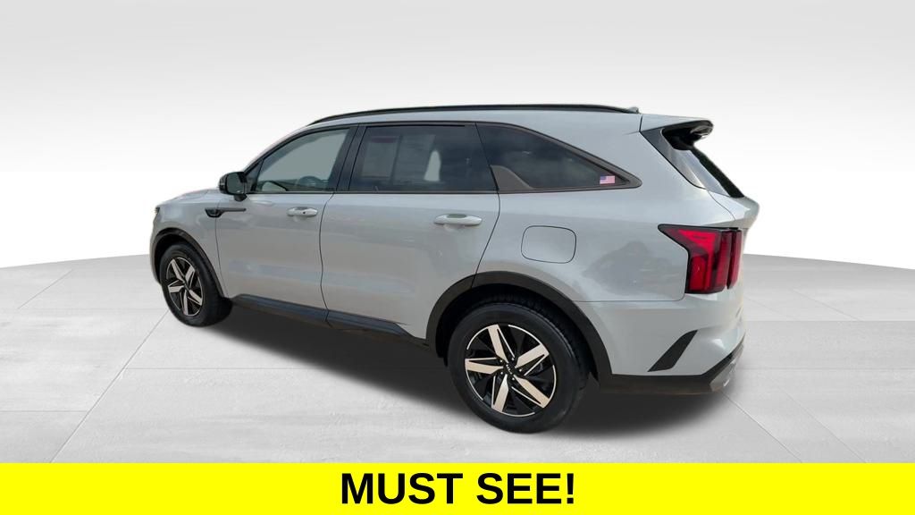 2022 Kia Sorento EX photo 2