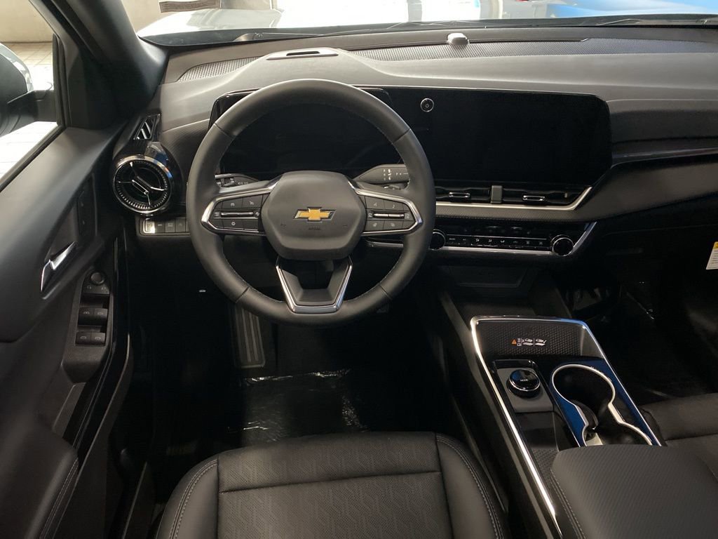 2026 Chevrolet Equinox LT photo 4