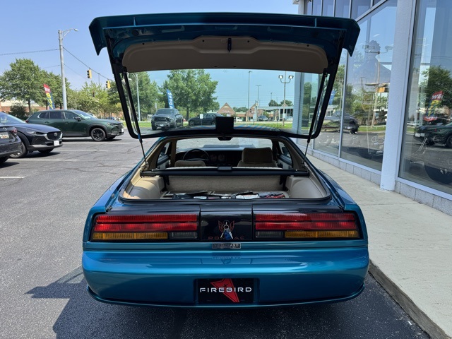 1992 Pontiac Firebird Formula photo 10