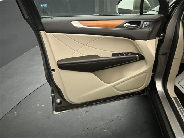 2017 LINCOLN MKC - Image 19