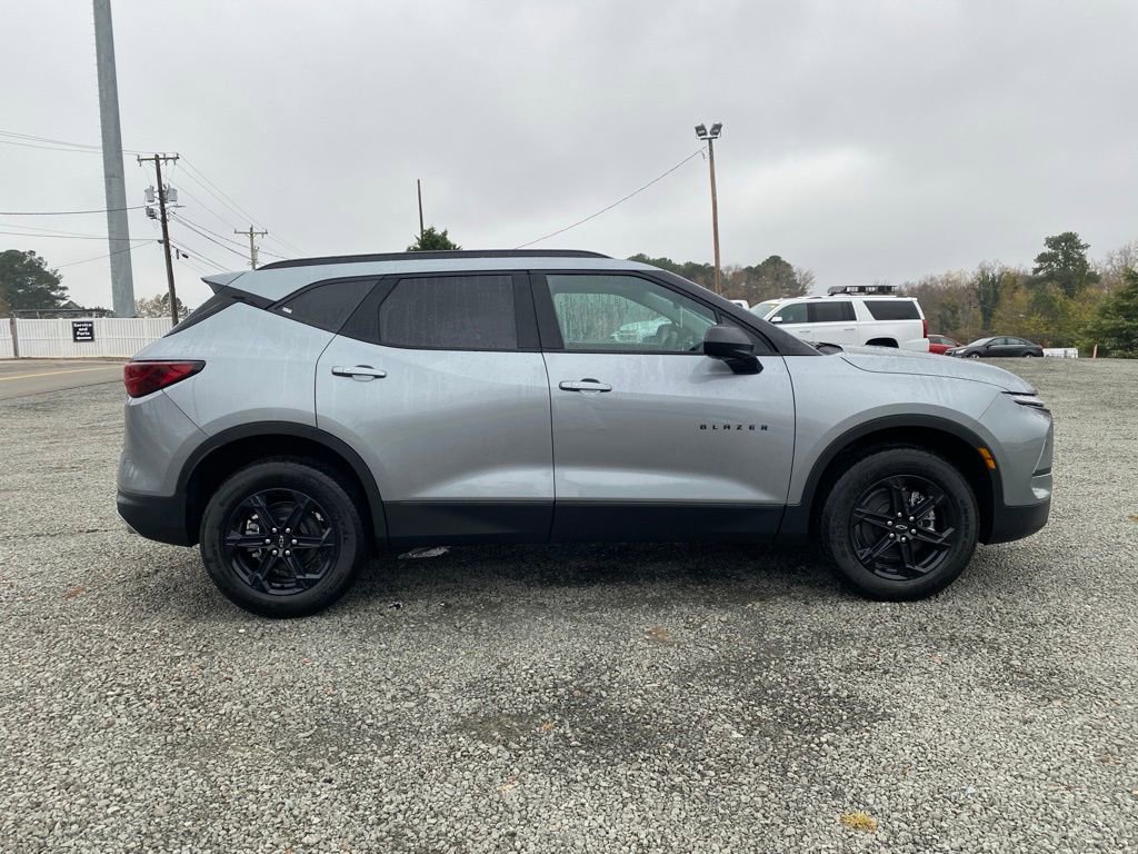 2026 Chevrolet Blazer 2LT photo 2