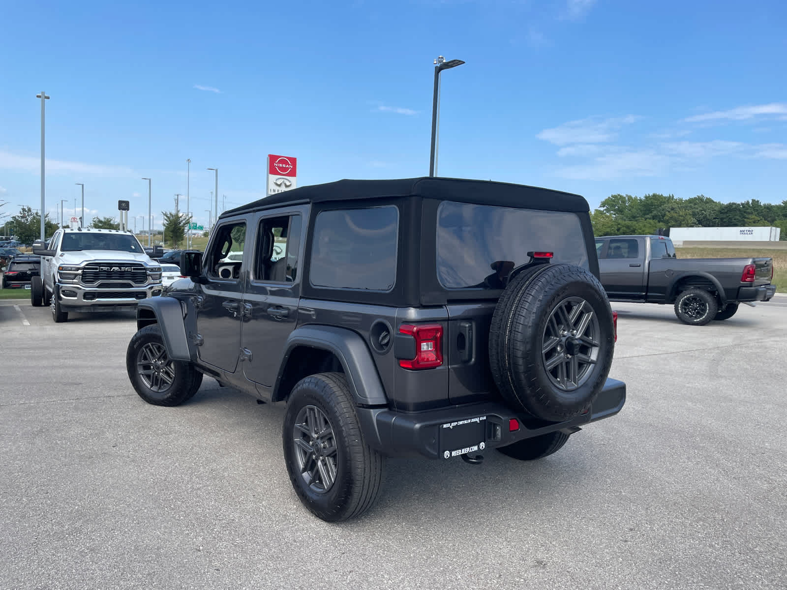 2024 Jeep Wrangler Sport S photo 7
