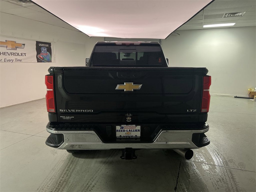 2024 Chevrolet Silverado LTZ photo 7