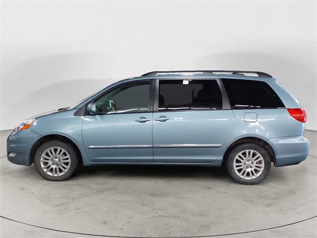 Used 2008 Toyota Sienna XLE with VIN 5TDBK22CX8S009402 for sale in Anchorage, AK