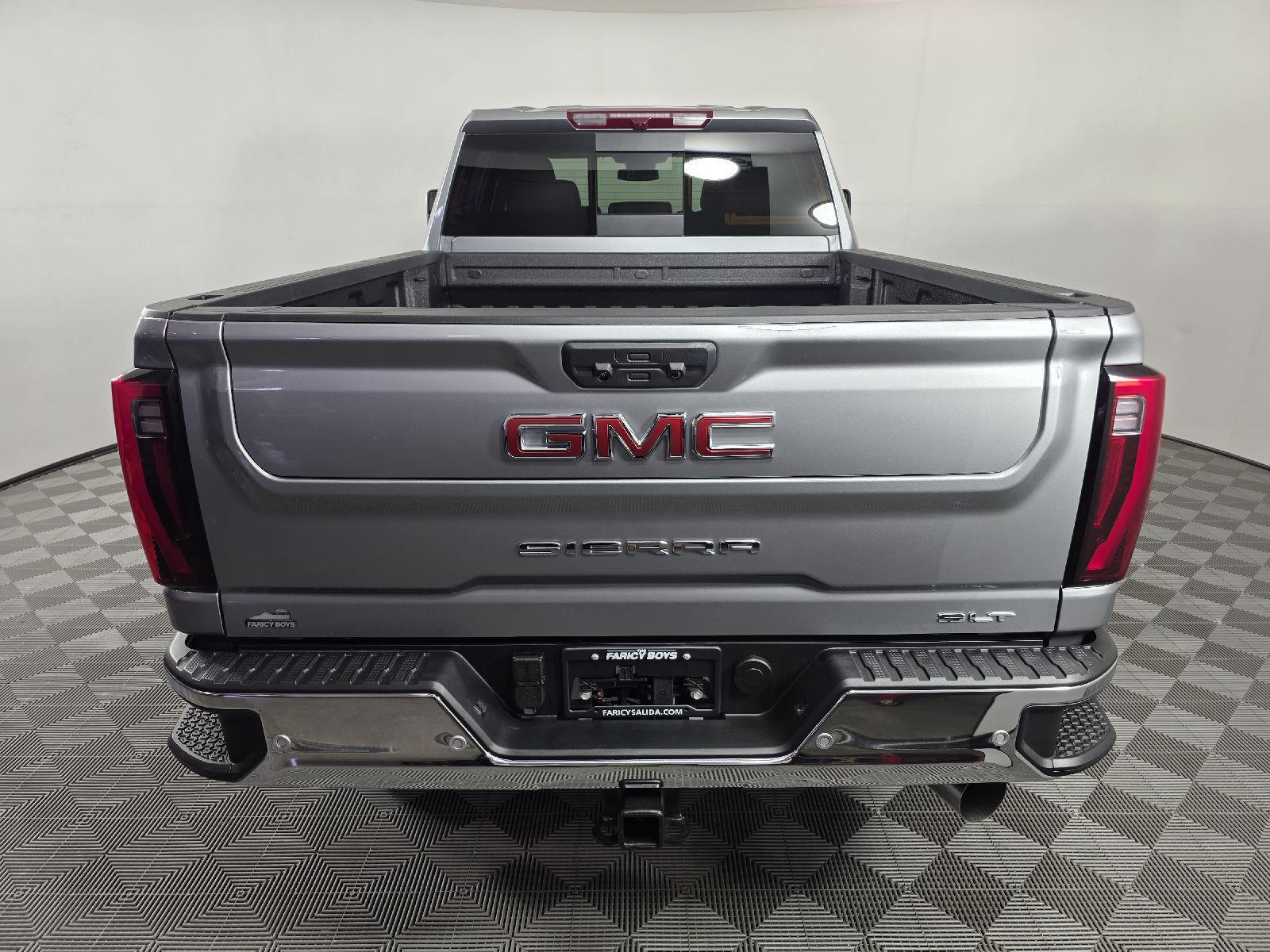 2025 Gmc Sierra 2500 HD SLT photo 4