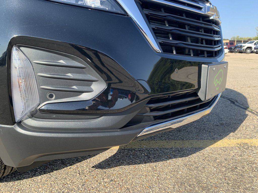 2022 Chevrolet Equinox LT photo 3