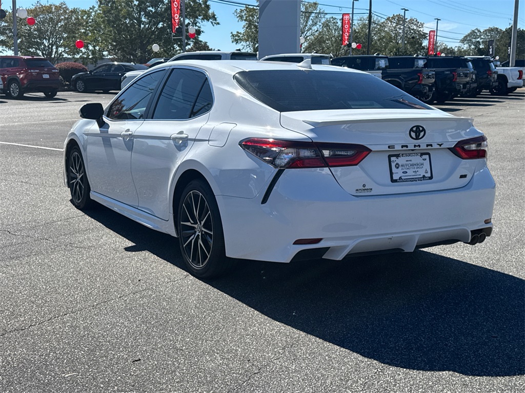 2023 Toyota Camry SE photo 4
