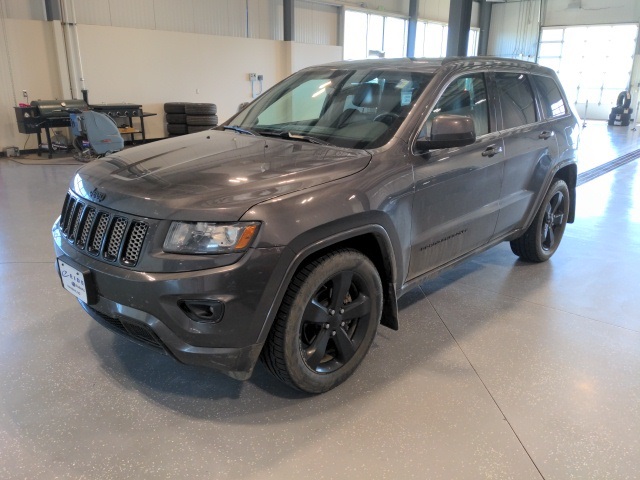 2015 Jeep Grand Cherokee Altitude photo 3