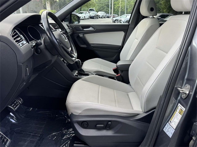 2021 Volkswagen Tiguan SE R-Line Black photo 12