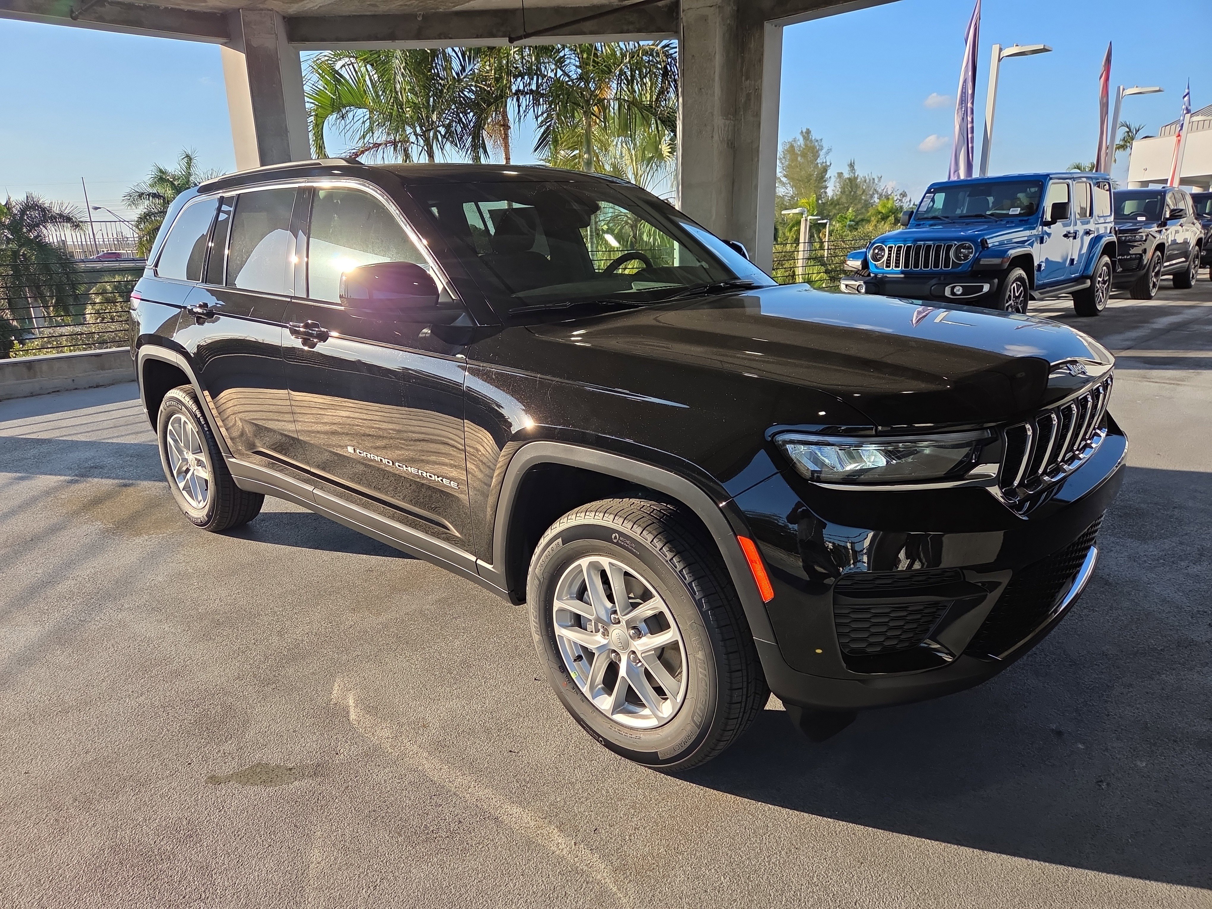 2025 Jeep Grand Cherokee Laredo's photo