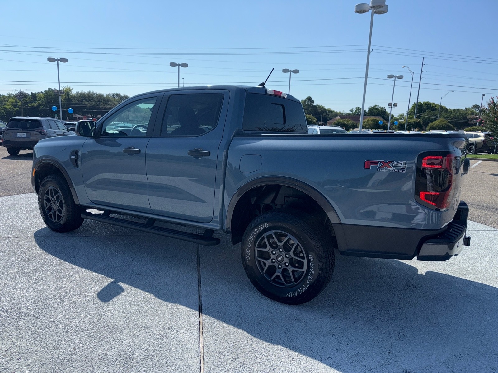 2024 Ford Ranger XLT photo 2