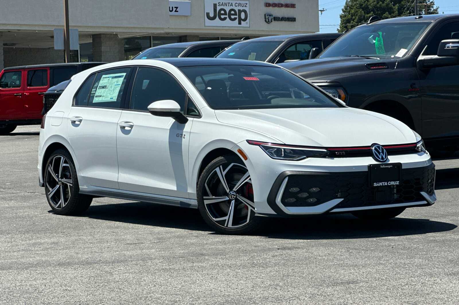 2025 Volkswagen Golf GTI SE photo 2