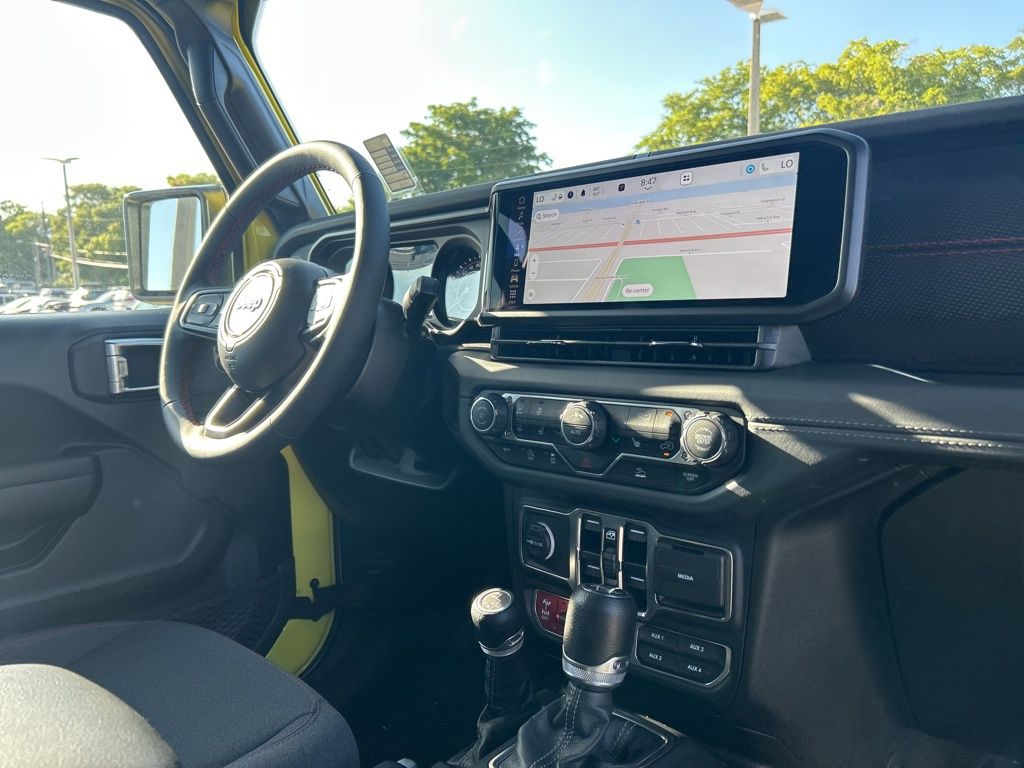 2024 Jeep Wrangler Rubicon photo 20