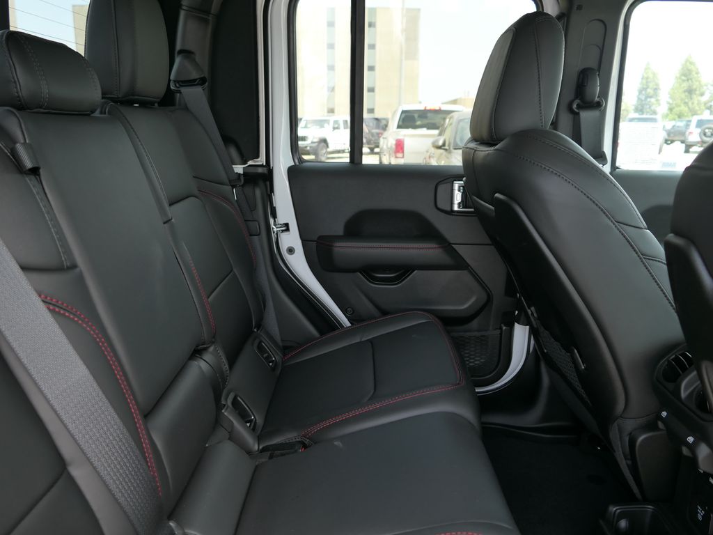 2025 Jeep Gladiator Rubicon photo 19