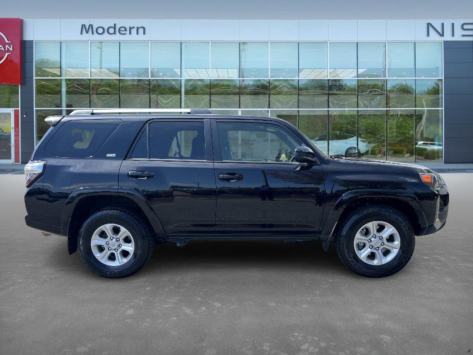2024 Toyota 4Runner SR5 photo 4