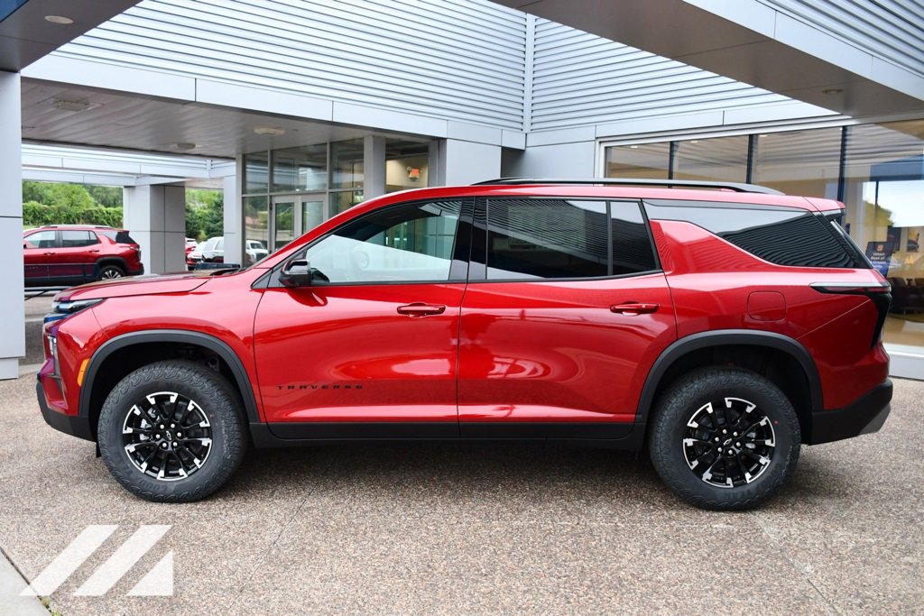 2026 Chevrolet Traverse Z71 photo 3