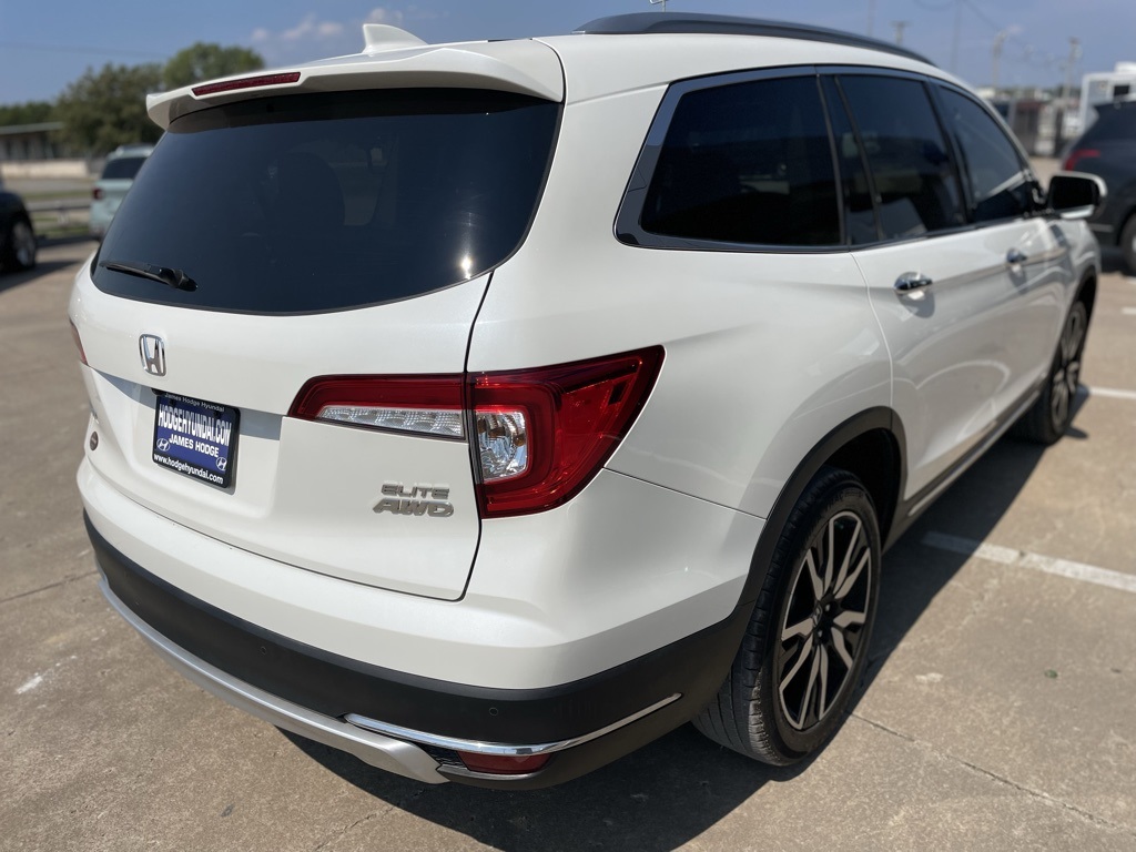 2019 Honda Pilot Elite photo 2