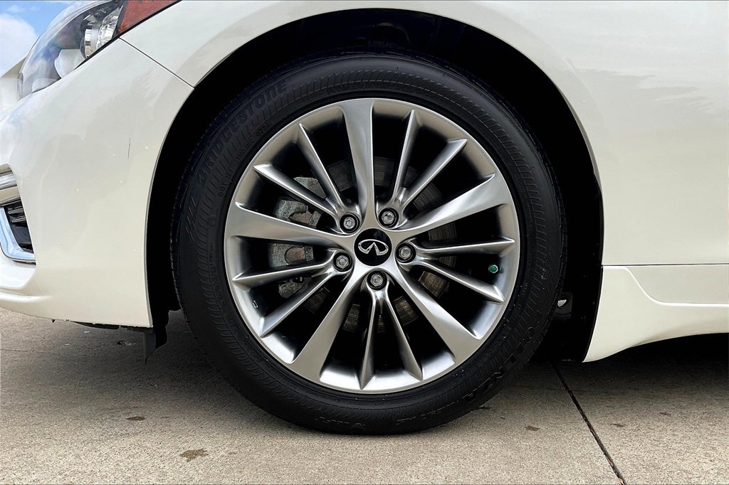 2024 Infiniti Q50 LUXE photo 4