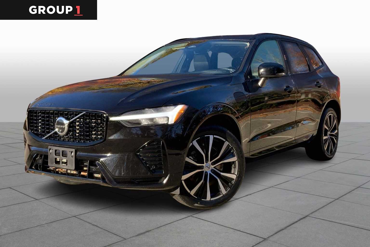 2023 Volvo XC60 Plus's photo