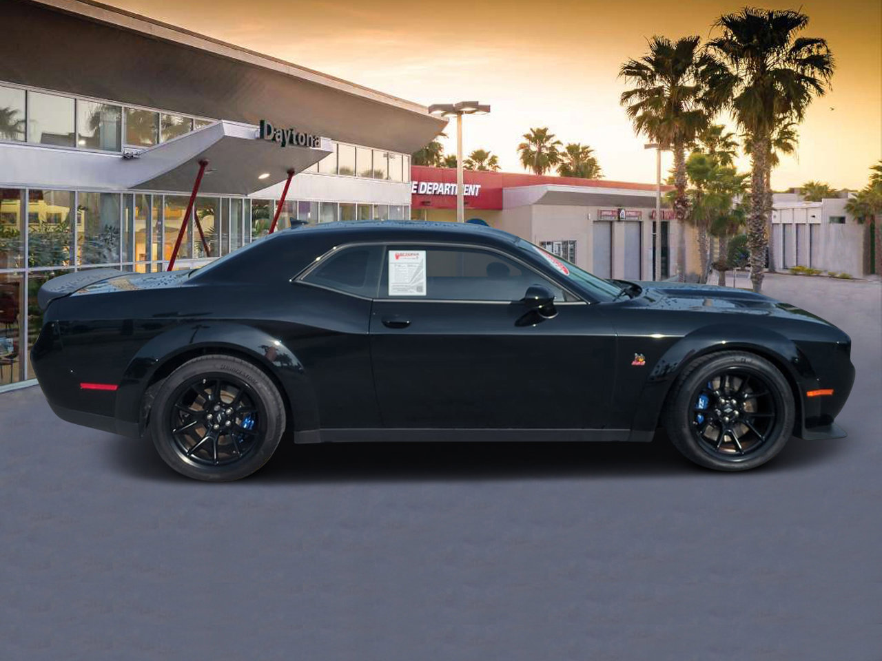 2023 Dodge Challenger R/T Scat Pack Widebody photo 2