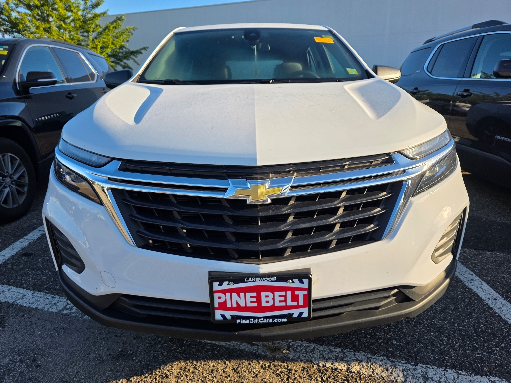 2022 Chevrolet Equinox LS photo 2