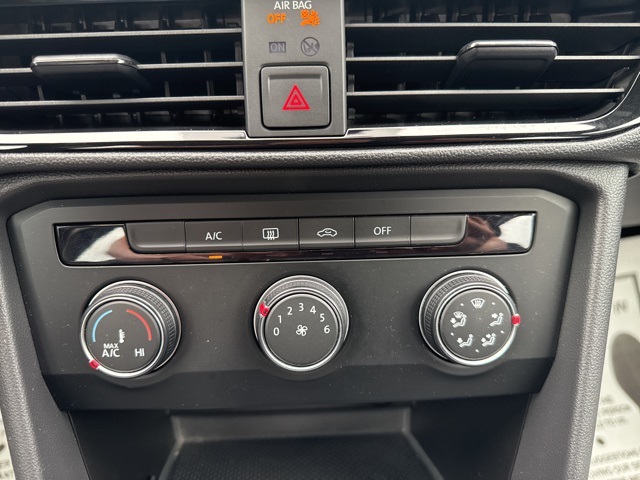 2022 Volkswagen Taos S photo 20