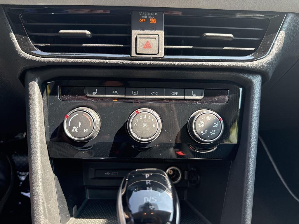 2025 Volkswagen Taos S photo 13