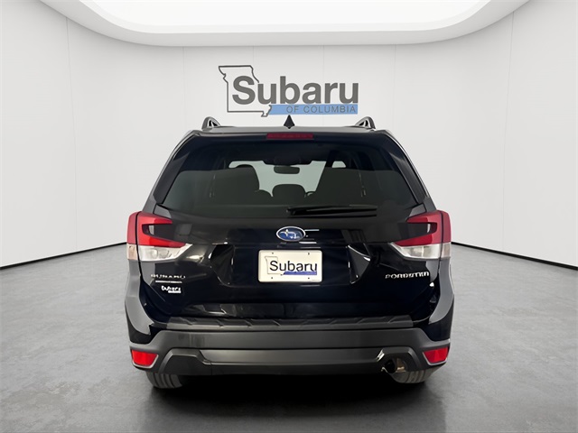 2022 Subaru Forester Premium photo 5