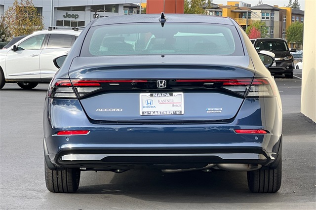2025 Honda Accord Hybrid Touring photo 4