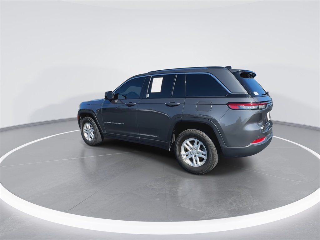 2022 Jeep Grand Cherokee Laredo photo 6