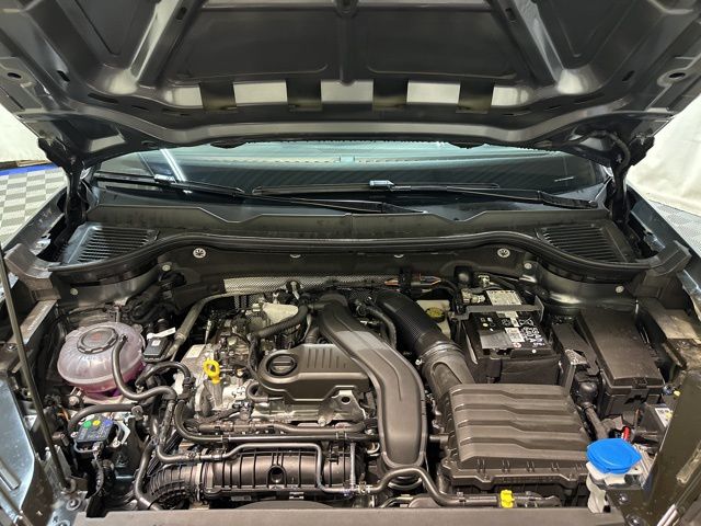 2025 Volkswagen Taos S photo 32