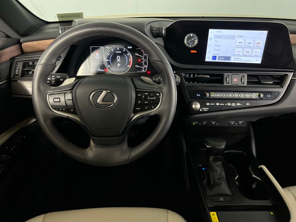2023 Lexus ES 350 photo 11