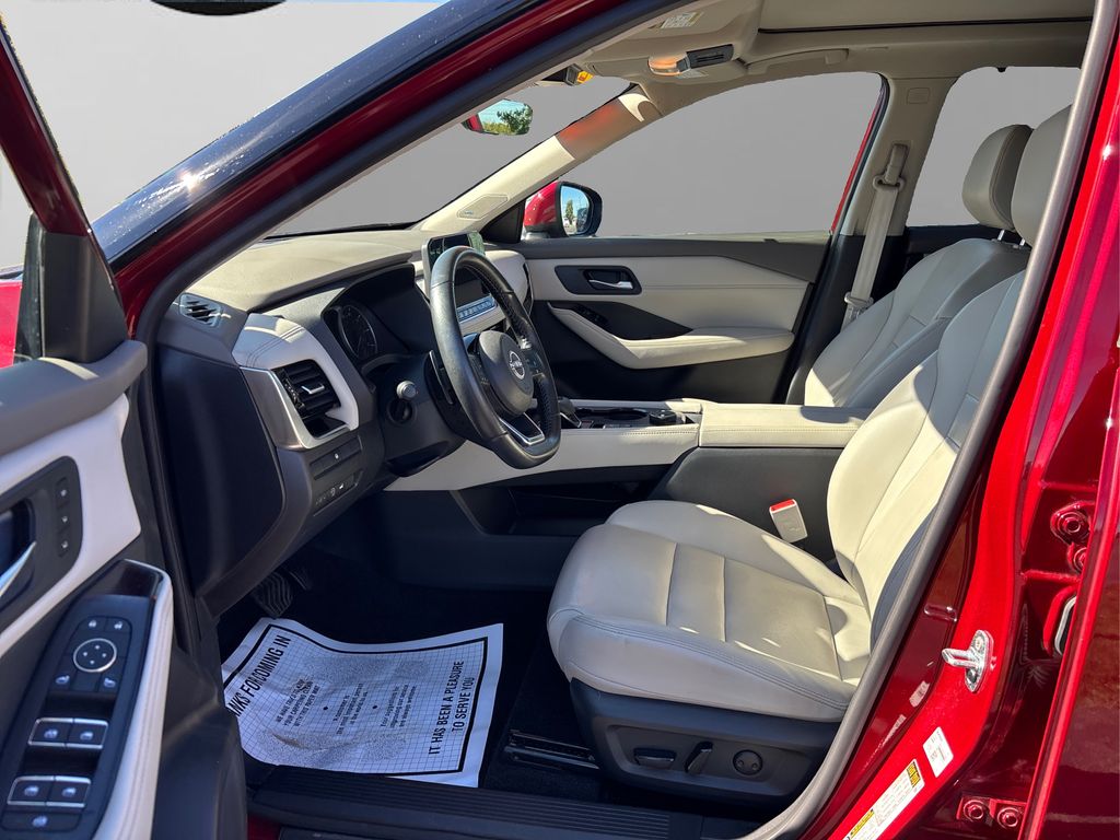 2023 Nissan Rogue SL photo 9