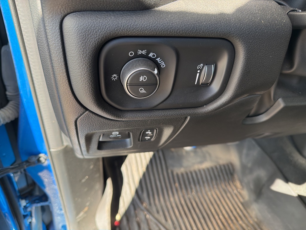 2023 Ram 1500 Big Horn Lone Star photo 3