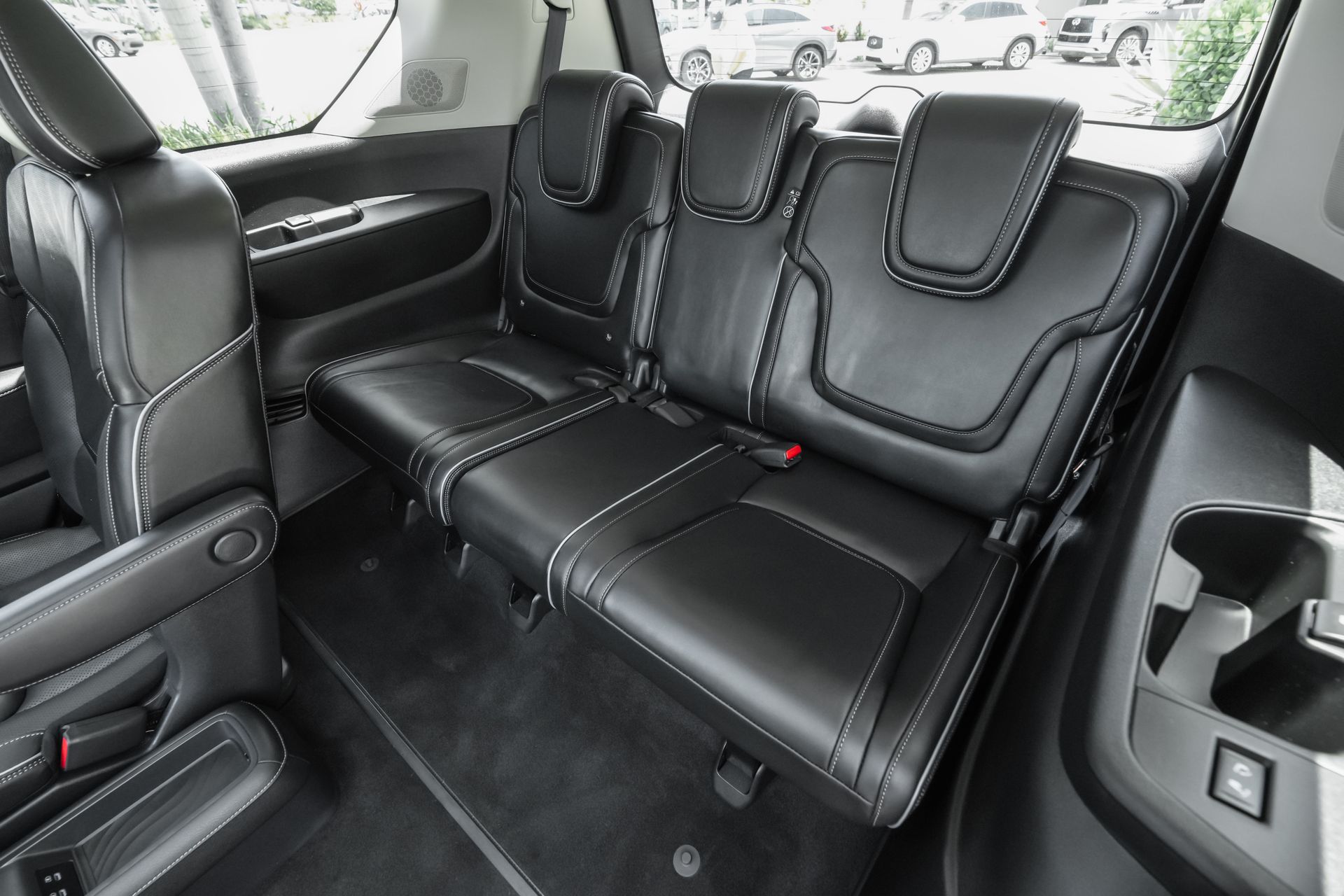 2025 Infiniti QX80 Luxe photo 37