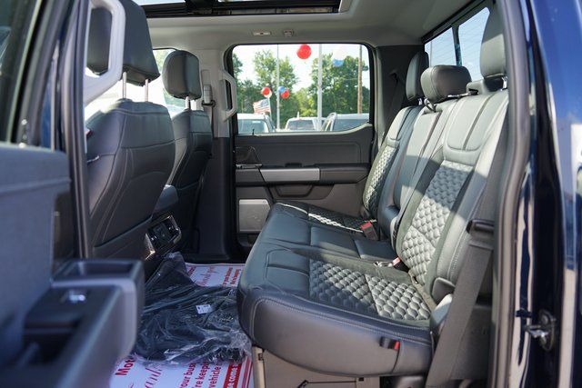 2025 FORD F-250 - Image 30